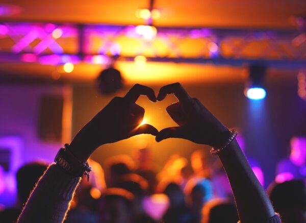 party alfonso scarpa unsplash