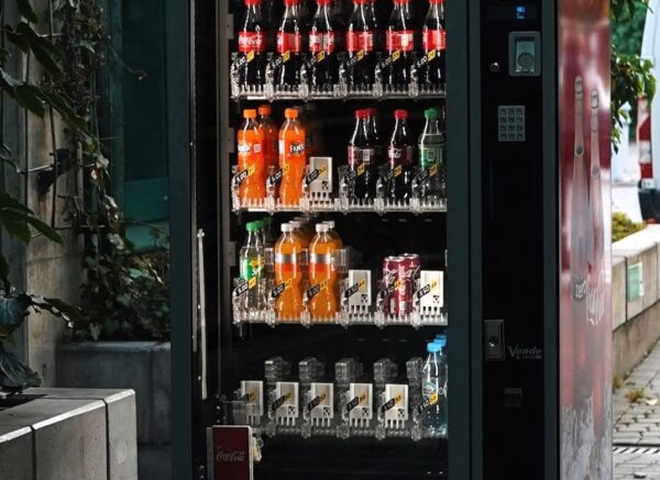 trovanje automat piće unsplash