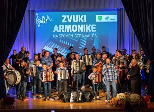 zvuki armonik (1)