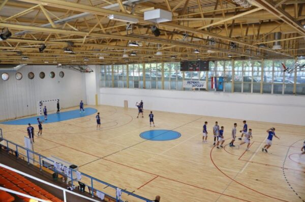 Obilazak-novouređene-dvorane-Sportsko-rekreacijskog-centra-3.-Maj-6-1200×800