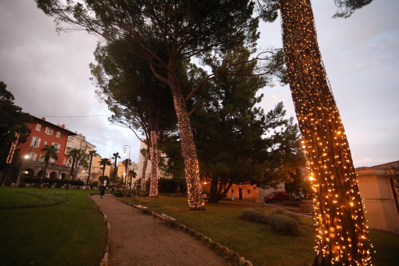 Opatija: Grad ukrašen za Advent Opatija: Grad ukrašen za Advent