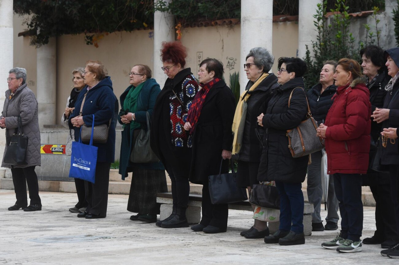 ibenik: Mukarci mole krunicu svake prve subote u mjesecu ibenik: Mukarci mole krunicu svake prve subote u mjesecu
