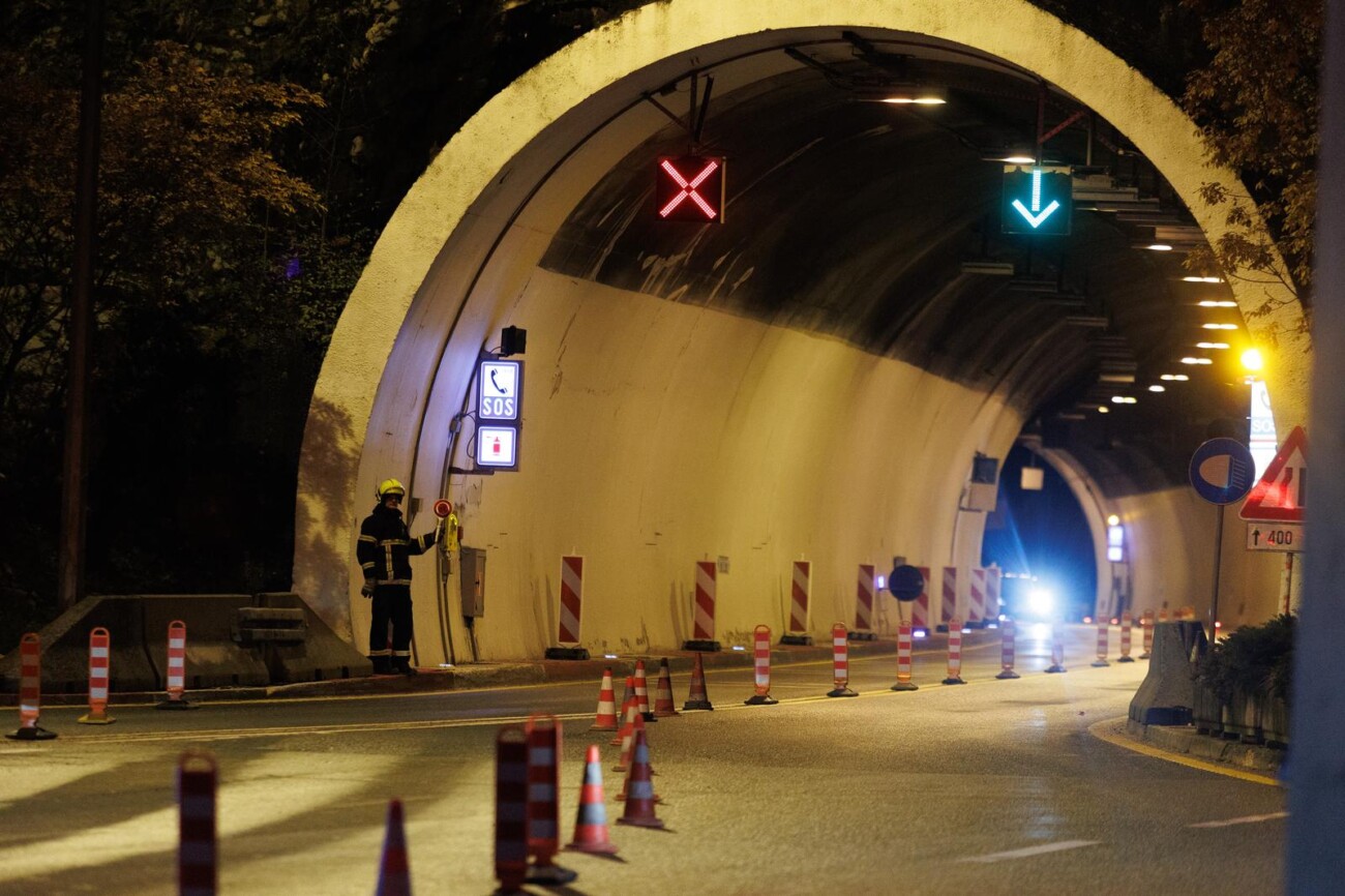 Dvije osobe poginule u prometnoj nesreći u tunelu Učka Dvije osobe poginule u prometnoj nesreći u tunelu Učka