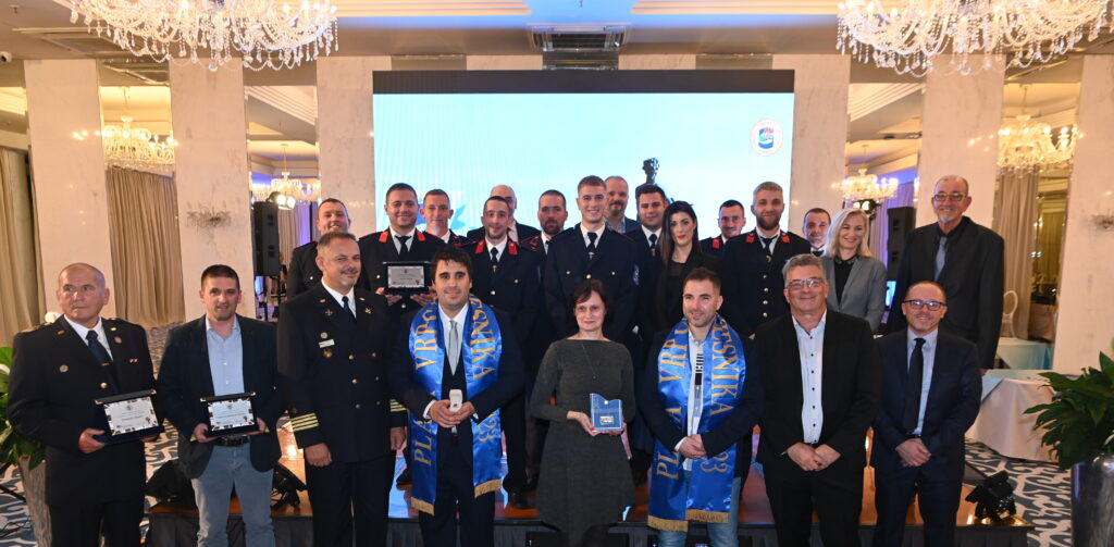 plava-vrpca-Novi-list-M-Levak-web plava-vrpca-Novi-list-M-Levak-web