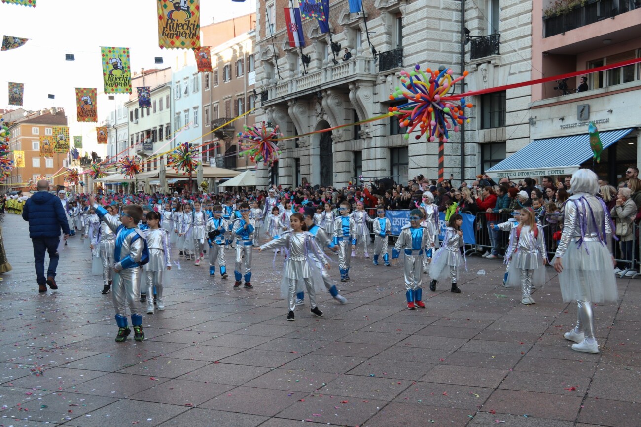 27. Dječja karnevalska povorka (3) 27. Dječja karnevalska povorka (3)
