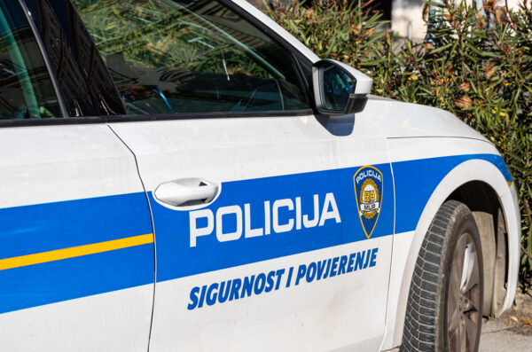 Ilustrativna policija-112