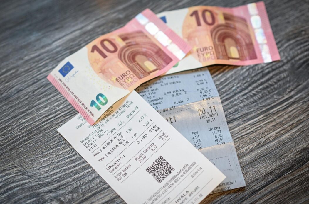 Zagreb: Od 1. siječnja prestaje dvojno iskazivanja cijena Zagreb: Od 1. siječnja prestaje dvojno iskazivanja cijena