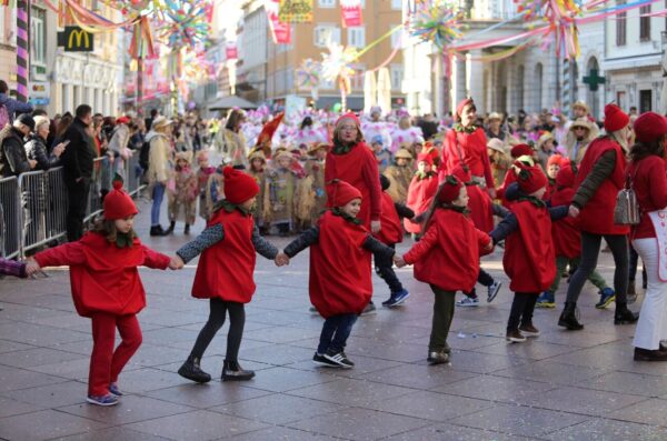 Rijeka: Dječja karnevalska povorka