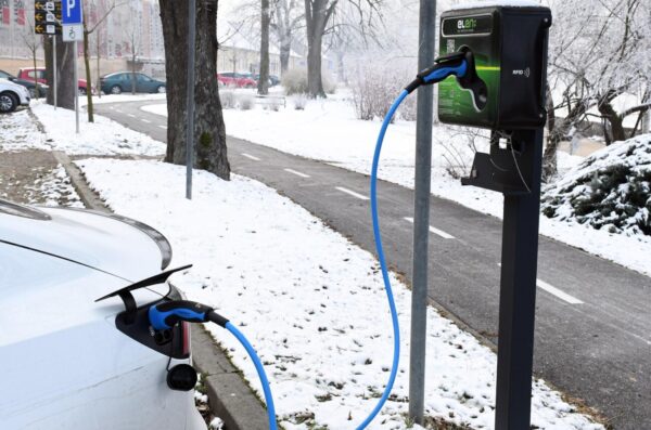 Punjenje električnog automobila