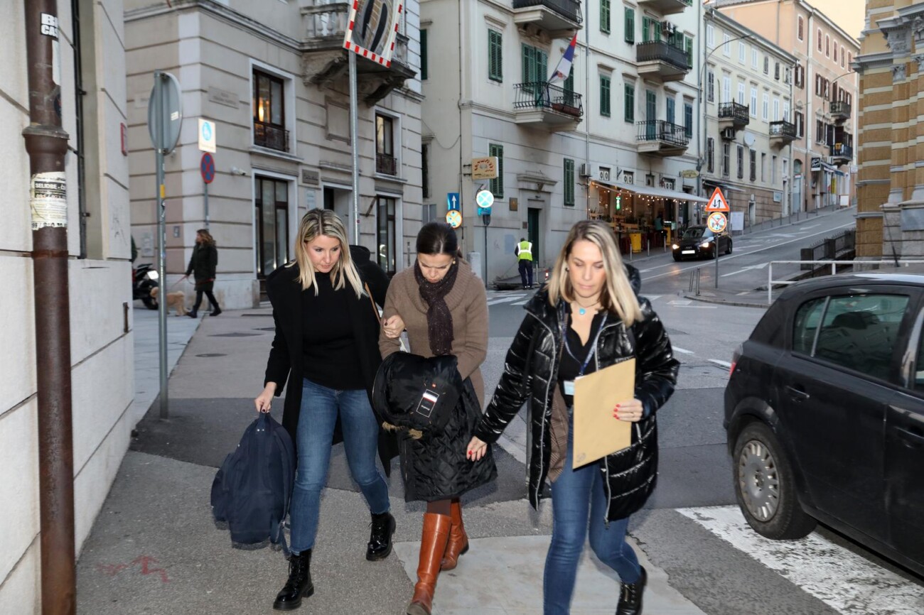 Rijeka: Dolazak osumnjičenih iz afere Vrbovsko na USKOK Rijeka: Dolazak osumnjičenih iz afere Vrbovsko na USKOK