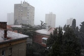 Rijeka: Gust snijeg pada irom grada Rijeka: Gust snijeg pada irom grada