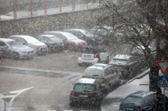 Rijeka: Gust snijeg pada širom grada Rijeka: Gust snijeg pada širom grada