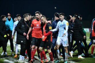 Naguravanje nogometaša Gorice i Rijeke nakon utakmice Naguravanje nogometaša Gorice i Rijeke nakon utakmice