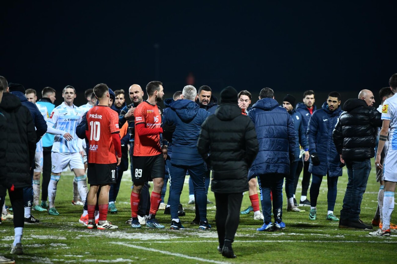 Naguravanje nogometaša Gorice i Rijeke nakon utakmice Naguravanje nogometaša Gorice i Rijeke nakon utakmice