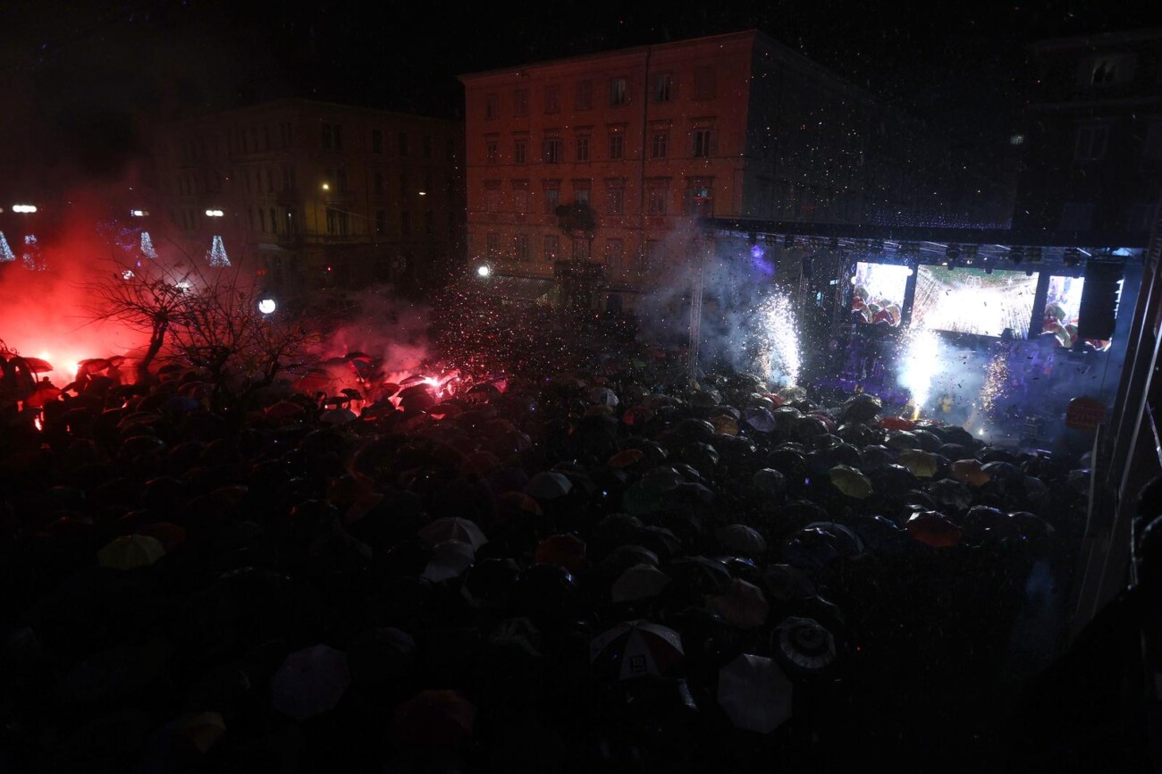 Rijeka: Građani Novu Godinu dočekuju uz Gibonnija na Korzu