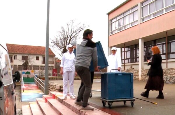 hrana trovanje škola rtl