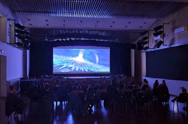 Kino-kostrena
