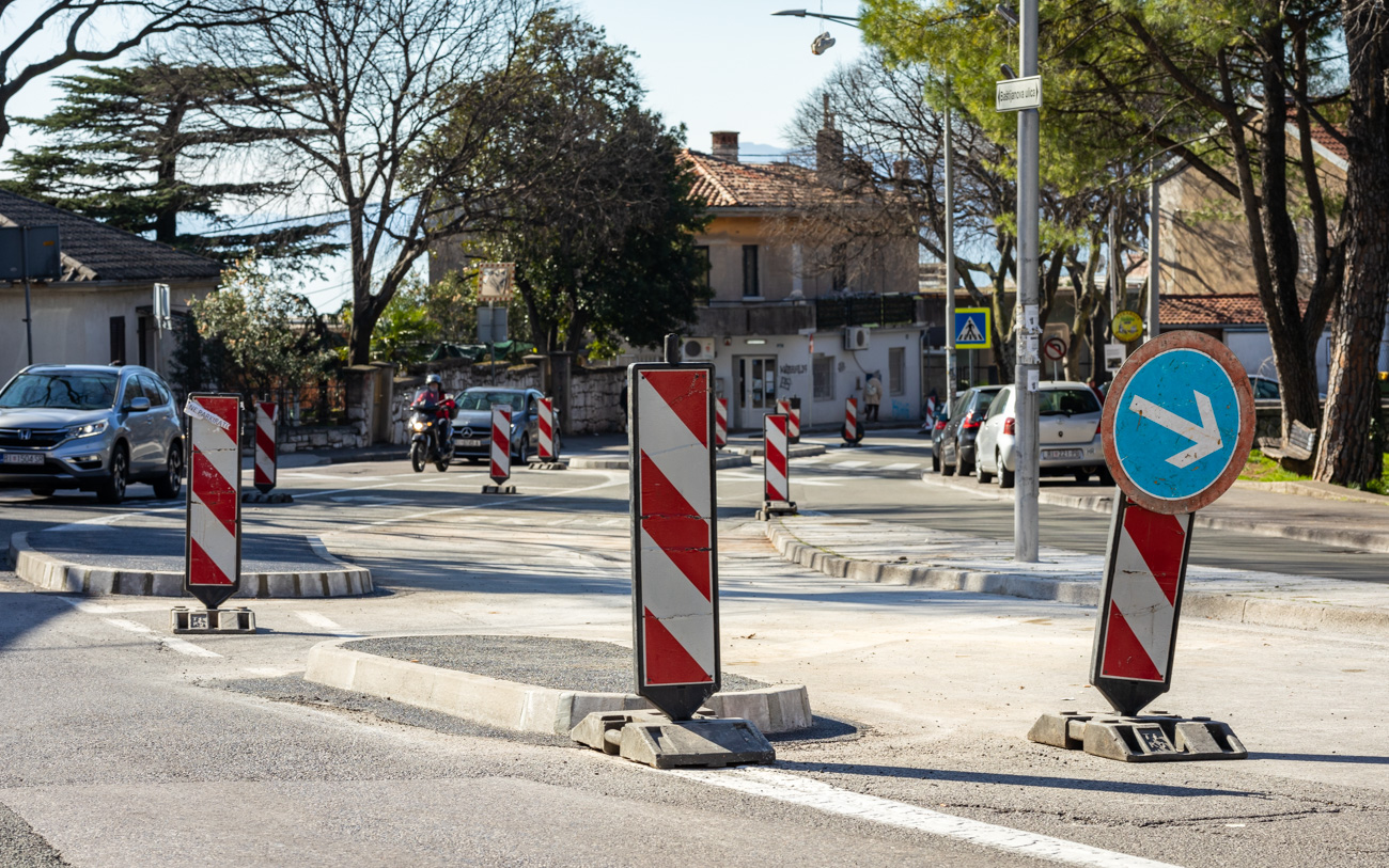Kozala pješački otoci radovi-70