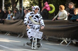 Opatija: 41. Balinjerada privukla mnogobrojne ljubitelje makara Opatija: 41. Balinjerada privukla mnogobrojne ljubitelje makara
