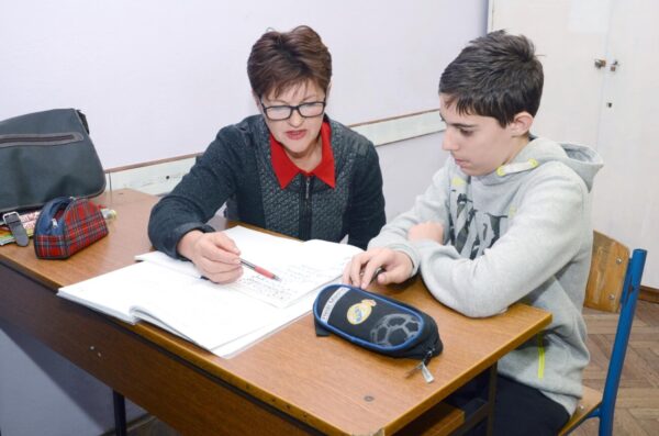 Sisak: U OŠ Braća Ribar održana konferencija na temu projekta Rukom pod ruku – faza III