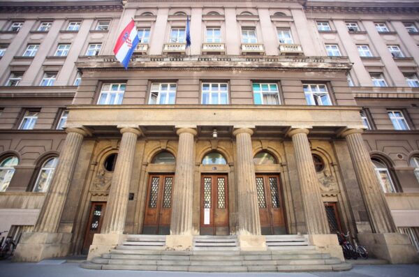 Zagreb: Hrvatski zavod za zdravstveno osiguranje u Mihanovićevoj ulici