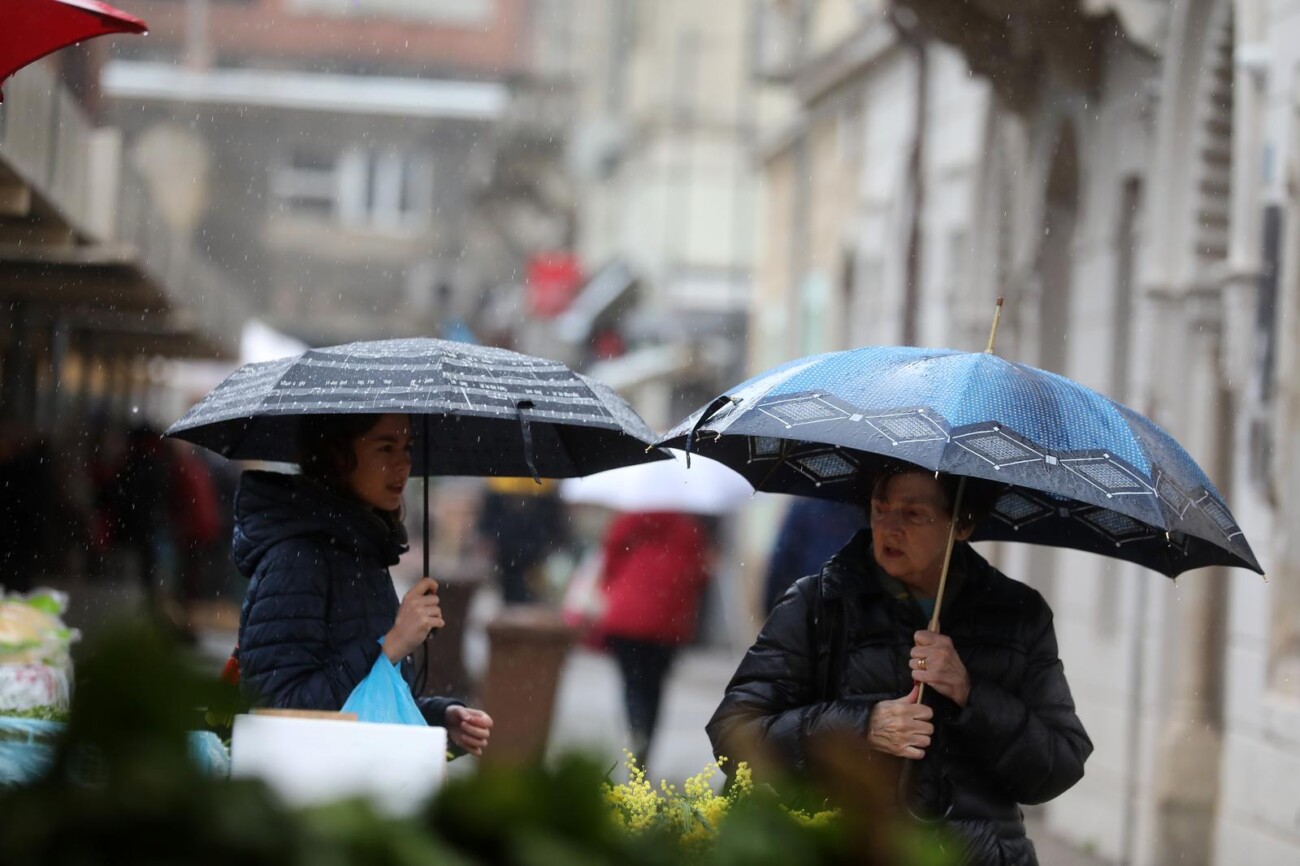 Rijeka: Kišni dan u centru grada Rijeka: Kišni dan u centru grada