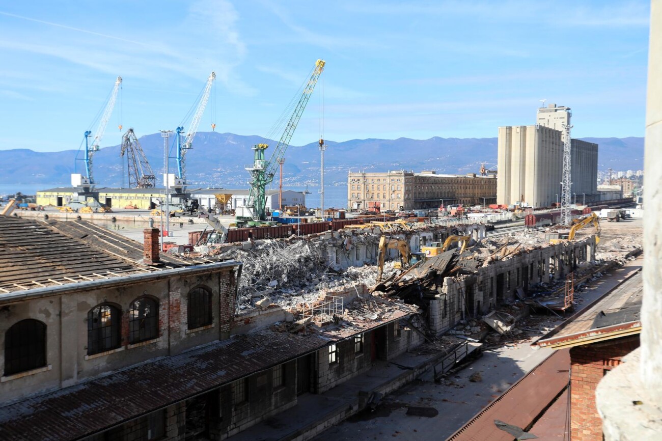 Rijeka: Ruenje eljezni?kih skladita 3b Rijeka: Ruenje eljezni?kih skladita 3b