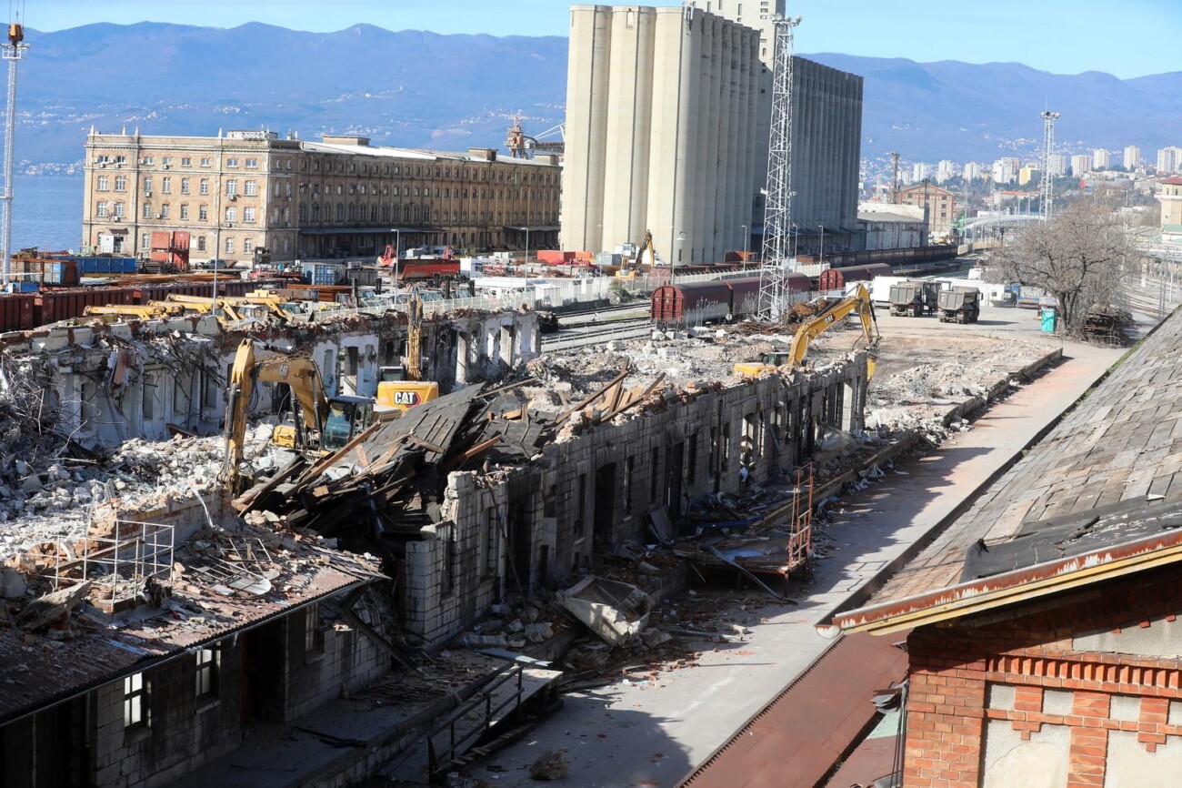 Rijeka: Rušenje željezničkih skladišta 3b Rijeka: Rušenje željezničkih skladišta 3b