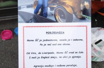 Zagreb: Marica i Mijat Barišić došli podržati Let 3 na Dori Zagreb: Marica i Mijat Barišić došli podržati Let 3 na Dori
