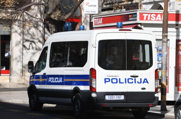 Pojačane policijske ophodnje uoči današnjeg susreta Šibenika i Hajduka