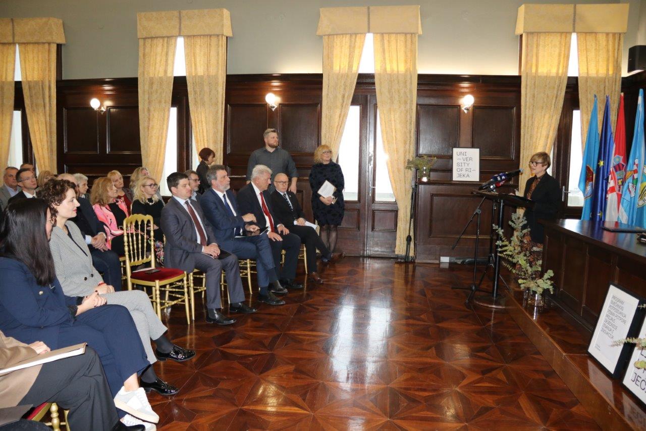 Potpisivanje-pisma-potpore-Sveučilištu-u-Rijeci-5 Potpisivanje-pisma-potpore-Sveučilištu-u-Rijeci-5