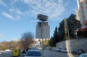 turnić cesta znak (1) turnić cesta znak (1)