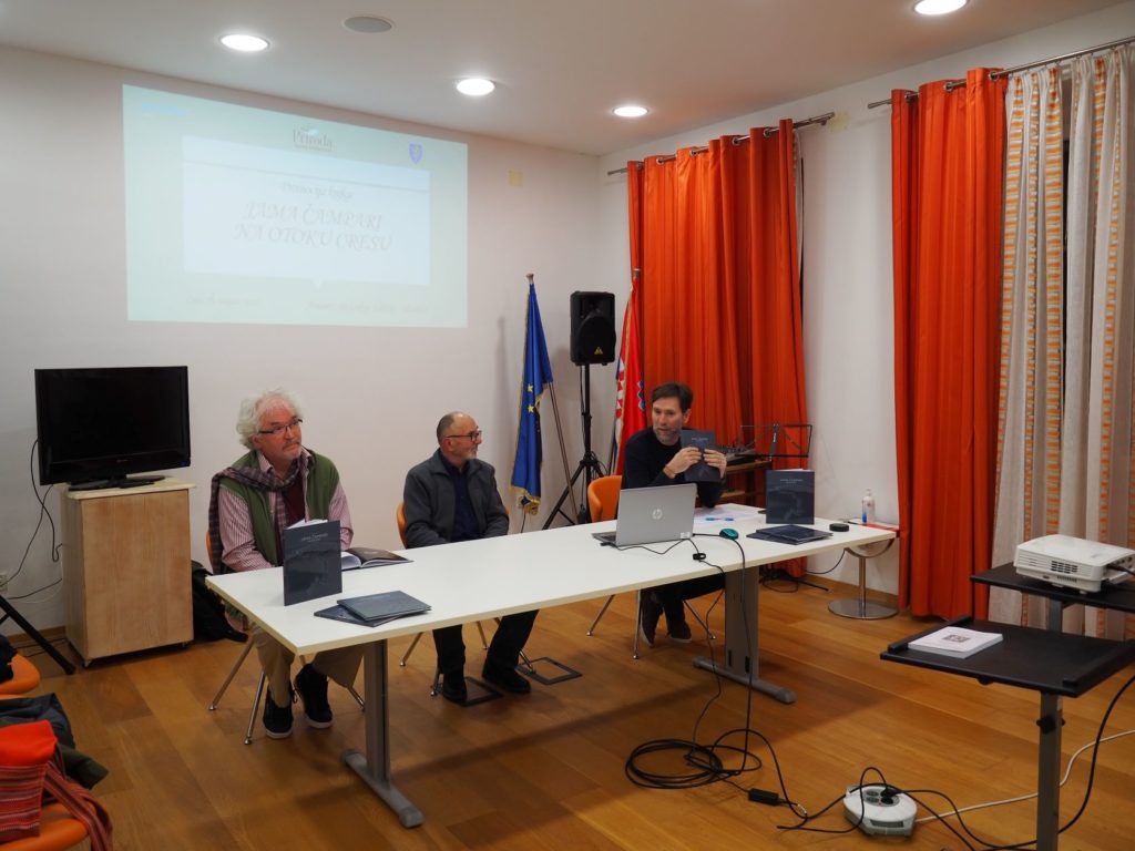 CAMPARI PGZ KNJIGA CRES (13)