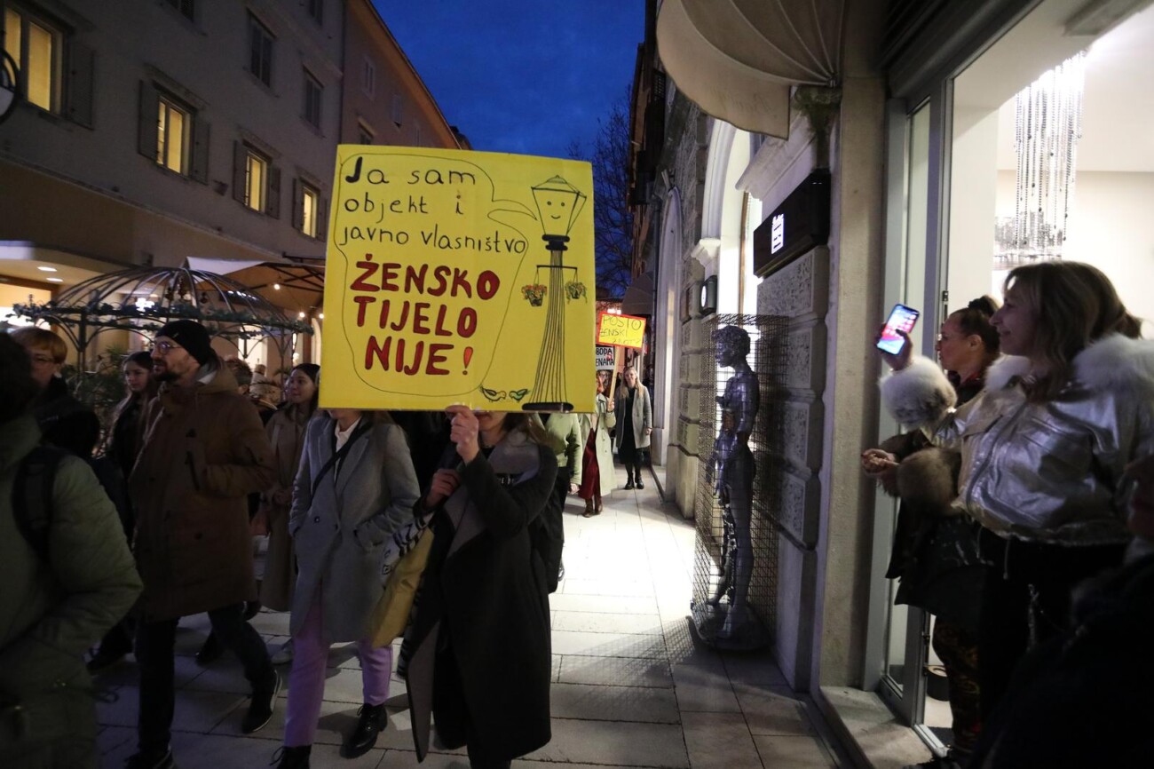 Rijeka: Povorka Prosvjedni mar za Osmi mart