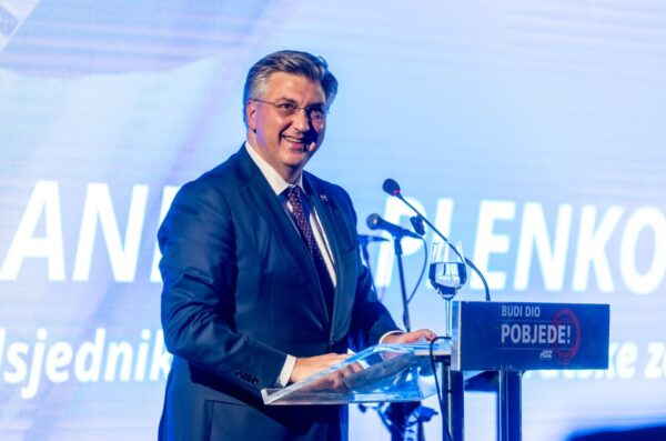 Osijek: Andrej Plenković  na obilježavanju 34. obljetnice osnutka HDZ-a Osječko – baranjske županije