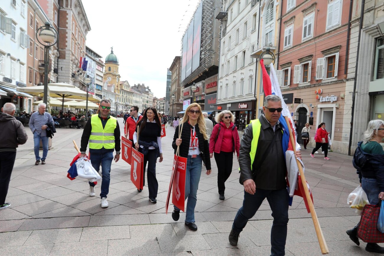 Rijeka: Veliki prosvjed oporbe na trgu 128 brigade HV