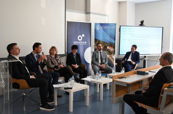 Panel „Može li Hrvatska bez turizma“