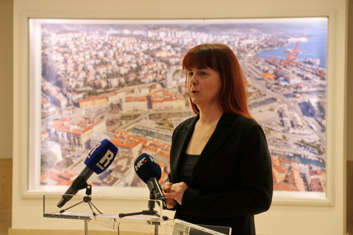 Potpisani-ugovori-s-ustanovama-u-zdravstvu-i-socijalnoj-skrbi-14