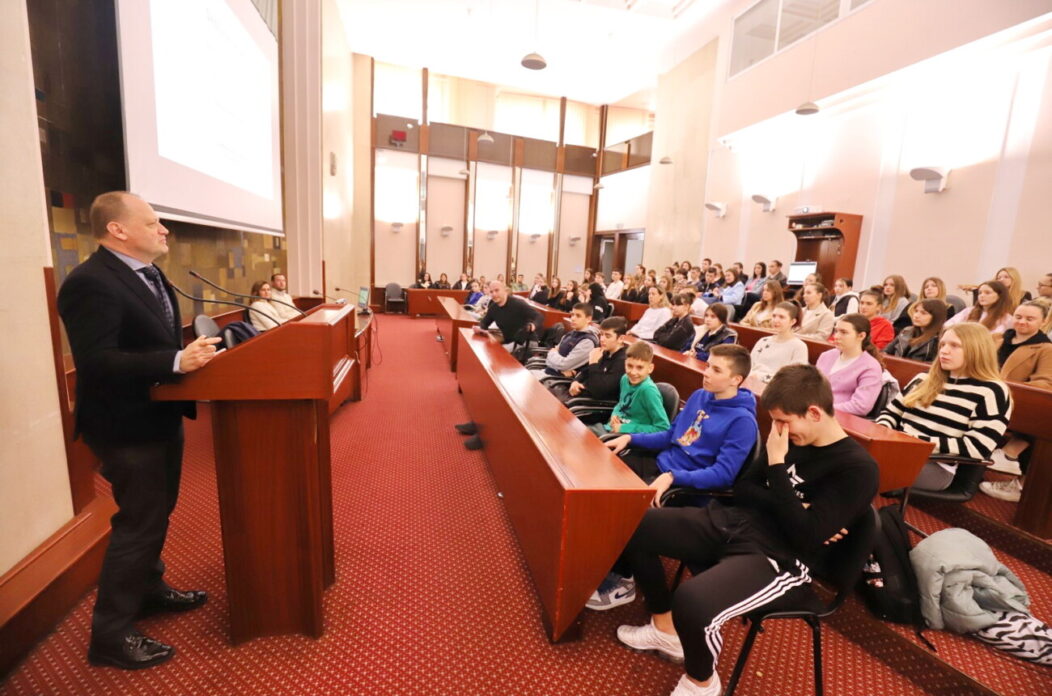 Predavanja-na-temu-„Mladi-i-debljina“-povodom-Hrvatskog-dana-osviještenosti-o-debljini-6 Predavanja-na-temu-„Mladi-i-debljina“-povodom-Hrvatskog-dana-osviještenosti-o-debljini-6