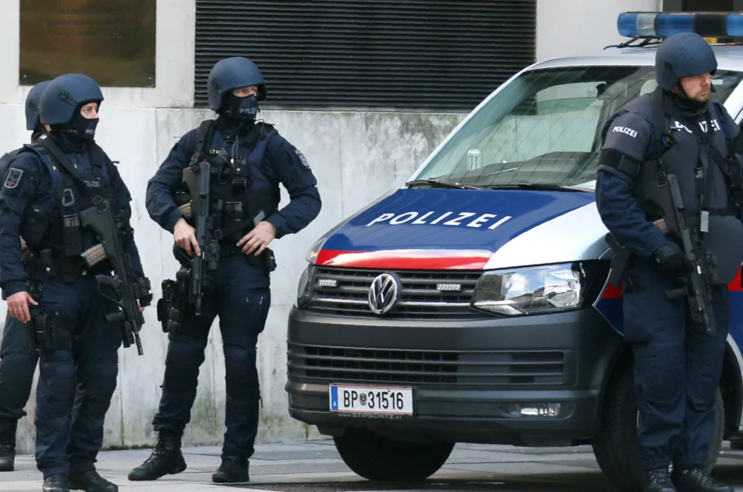 71ba259c-ba6c-4e2b-ae03-9185d662b414-AP_Austria_Vienna_Atack 71ba259c-ba6c-4e2b-ae03-9185d662b414-AP_Austria_Vienna_Atack
