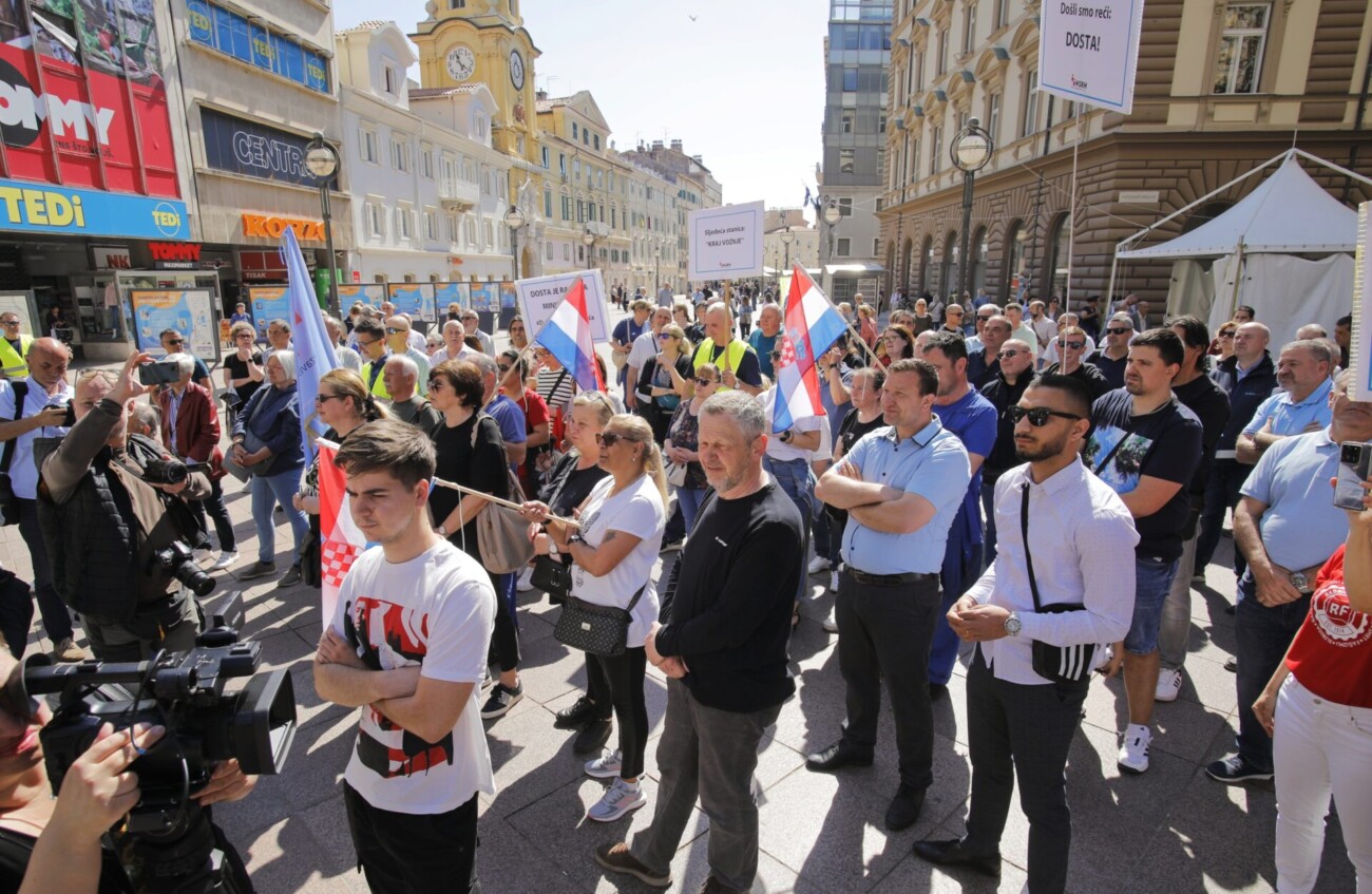 Rijeka prosvijed