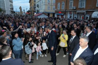 Rijeka: Premijer Plenković na predizbornom skupu HDZ-a i koalicijskih partnera Rijeka: Premijer Plenković na predizbornom skupu HDZ-a i koalicijskih partnera