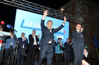 Rijeka: Premijer Plenkovi?? na predizbornom skupu HDZ-a i koalicijskih partnera Rijeka: Premijer Plenkovi?? na predizbornom skupu HDZ-a i koalicijskih partnera