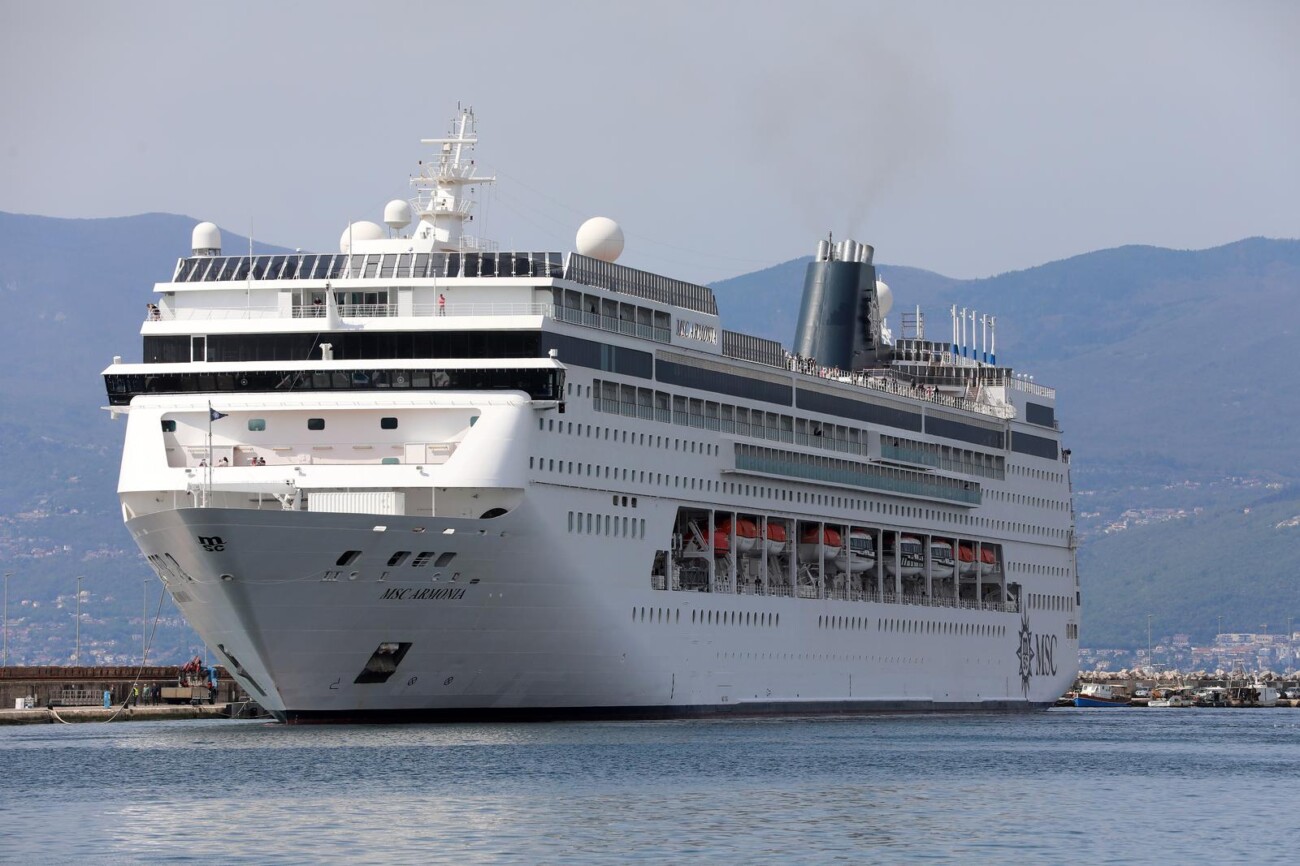 Rijeka: Kruzer MSC Armonia uplovio u riječku luku Rijeka: Kruzer MSC Armonia uplovio u riječku luku
