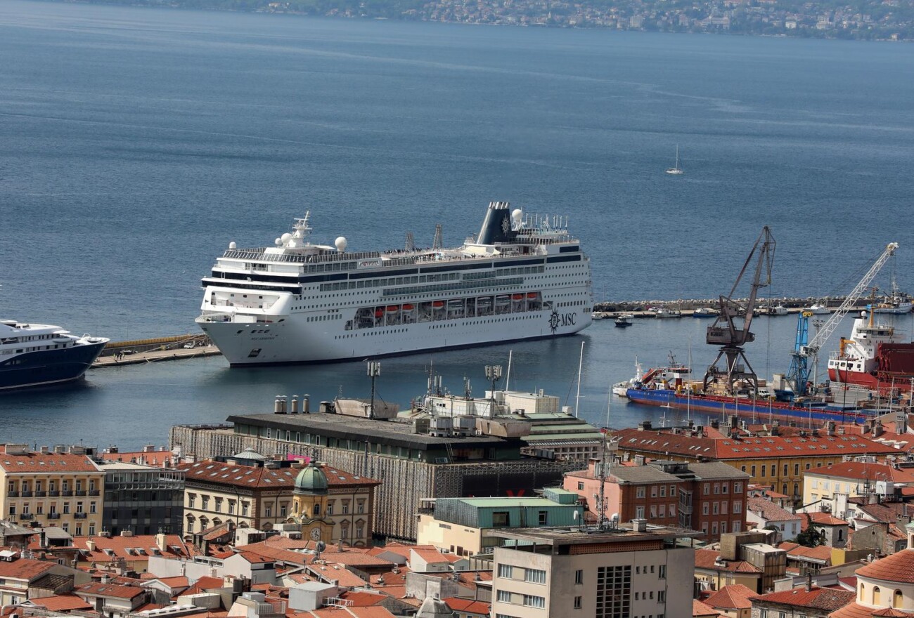 Rijeka: Kruzer MSC Armonia uplovio u rije?ku luku Rijeka: Kruzer MSC Armonia uplovio u rije?ku luku