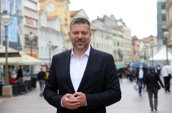 Rijeka: Konferencija za medije kandidata HDZ-a za gradonačelnika Josipa Ostrogovića