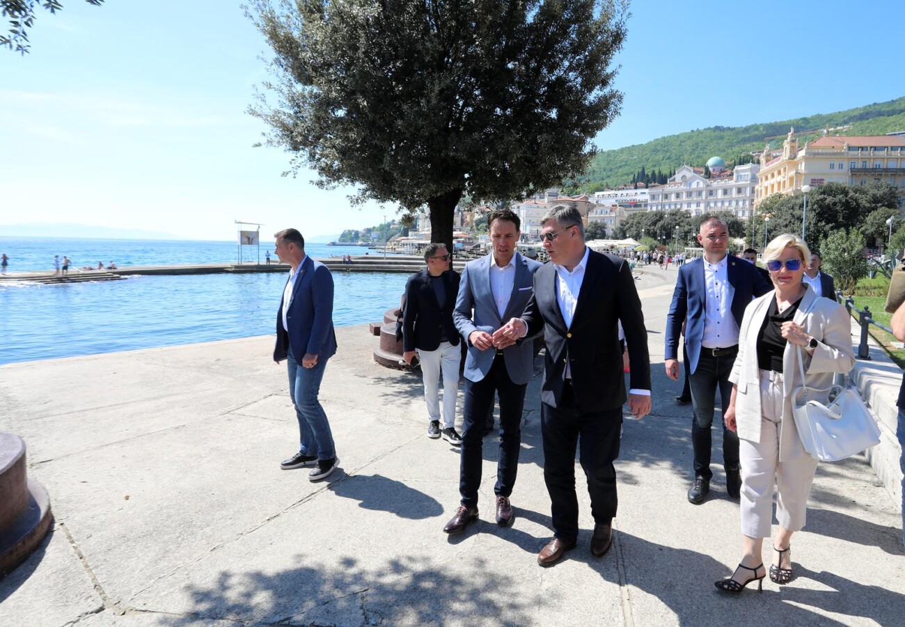 Opatija: Predsjednik Zoran Milanovi? u posjetu Opatiji Opatija: Predsjednik Zoran Milanovi? u posjetu Opatiji