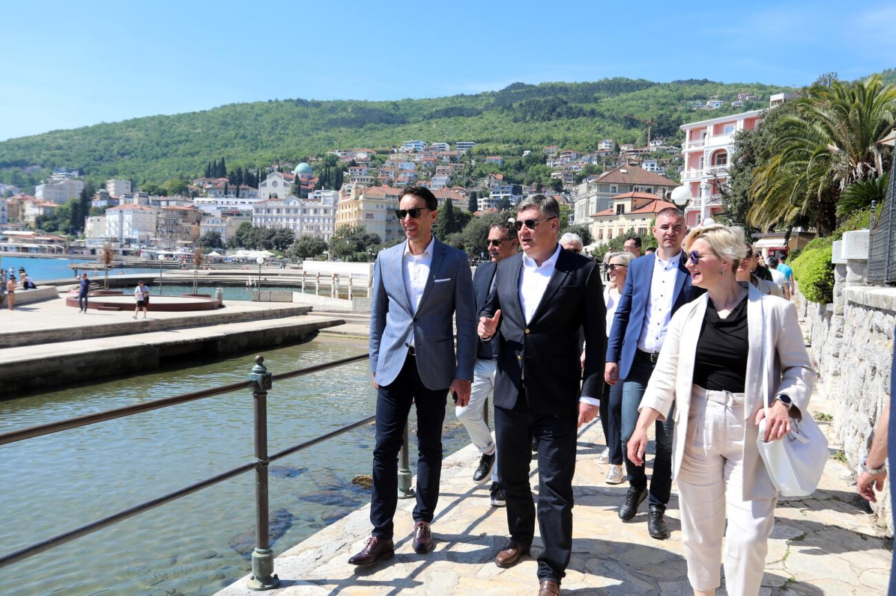 Opatija: Predsjednik Zoran Milanovi? u posjetu Opatiji Opatija: Predsjednik Zoran Milanovi? u posjetu Opatiji