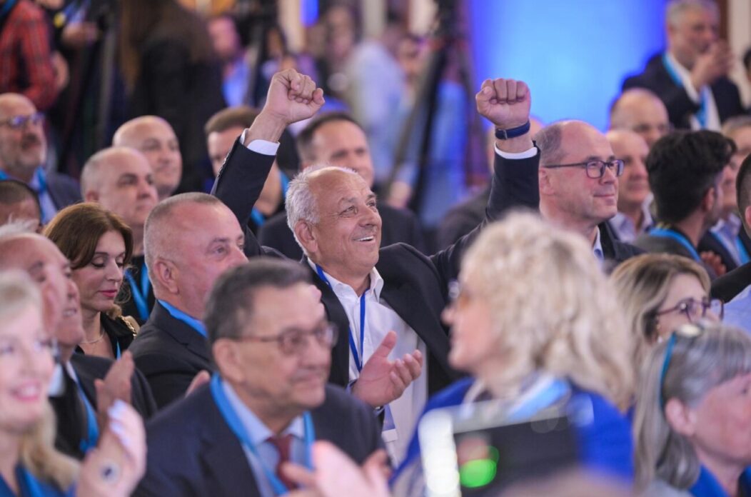 Zagreb: Slavlje u stožeru HDZ nakon prvih privremenih rezultata Zagreb: Slavlje u stožeru HDZ nakon prvih privremenih rezultata