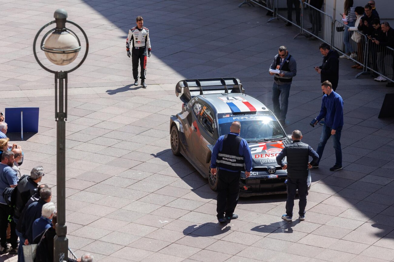 Rijeka: WRC automobili na Korzu izmedu 2 brzinca koja se voze na Platku Rijeka: WRC automobili na Korzu izmedu 2 brzinca koja se voze na Platku